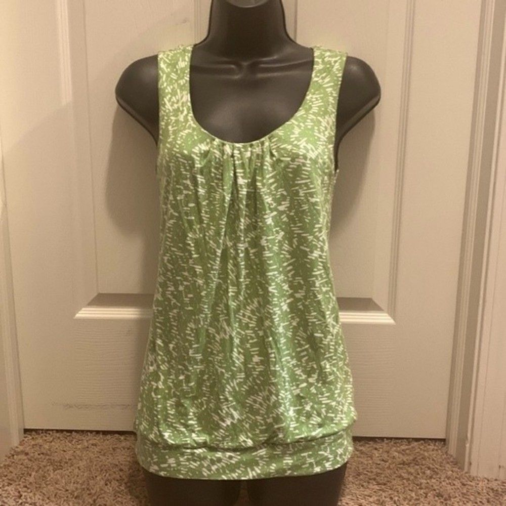 Green Banana Republic sleeveless blouse